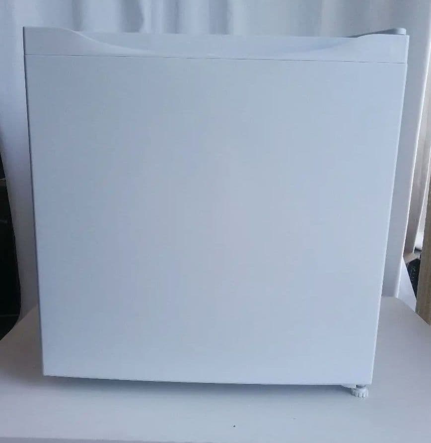 MAXZEN マクスゼン 前開き冷凍庫 2023年製