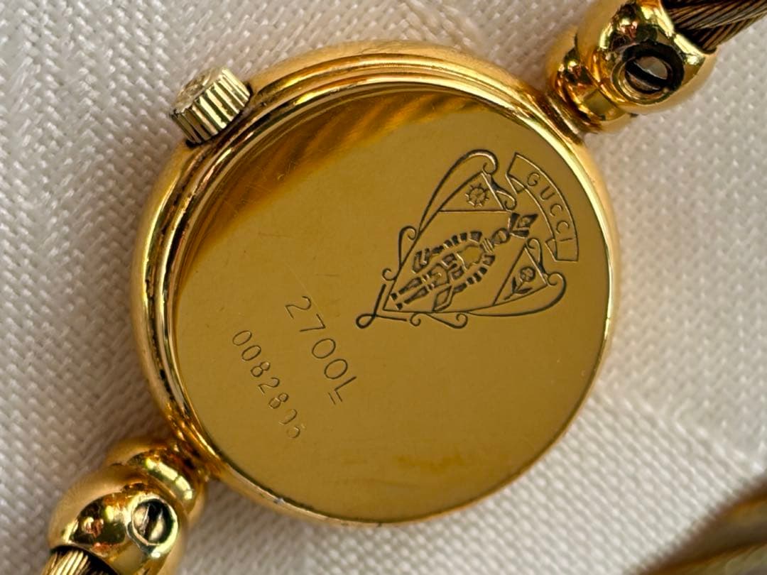 グッチGUCCI バングルウォッチ2700Lシェル　レディース 腕時計