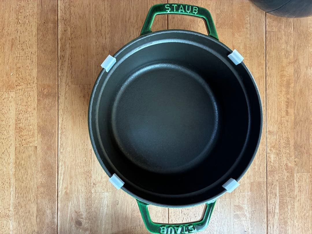 ストウブ　フォレストココット ラウンド 20cm ミナペルホネン　バジルグリーン