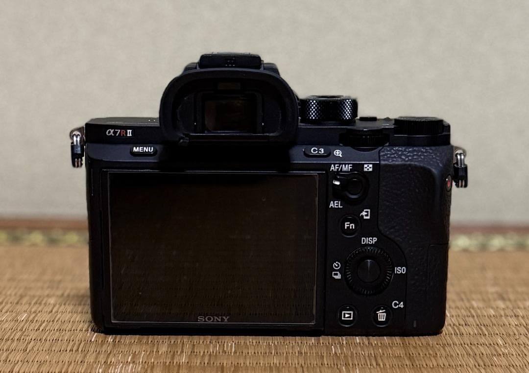 新品級 ソニー α7R II ILCE-7RM2 15,237ショット 付属品