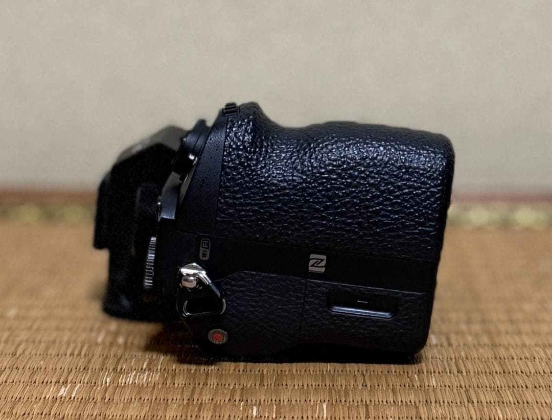 新品級 ソニー α7R II ILCE-7RM2 15,237ショット 付属品