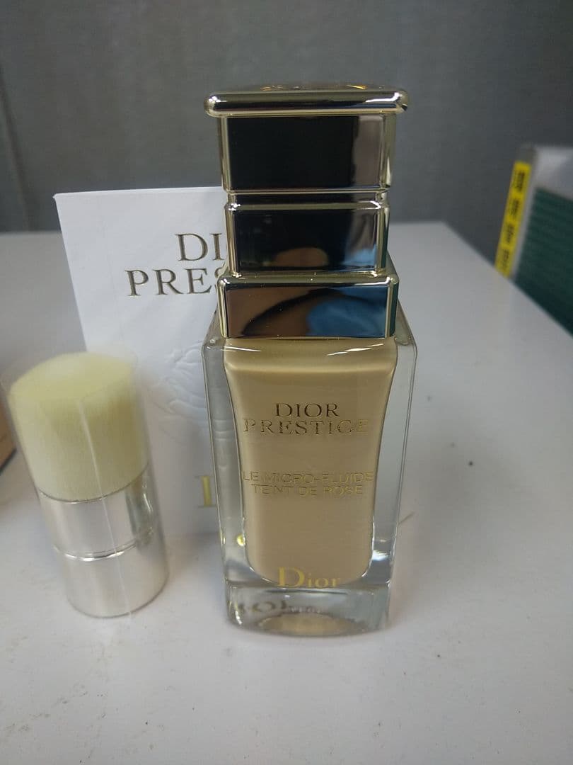 【未使用 開封済】ディオール プレステージ ル フルイド タン ドゥ ローズ