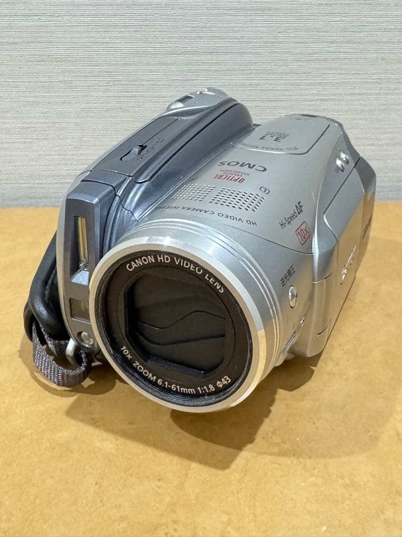 Canon HDV ビデオカメラ iVIS HV20 シルバー 充電器付き