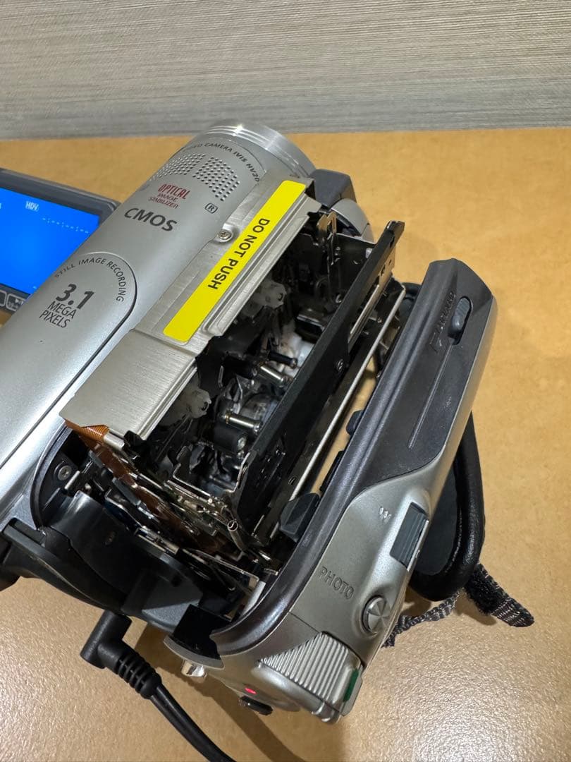 Canon HDV ビデオカメラ iVIS HV20 シルバー 充電器付き