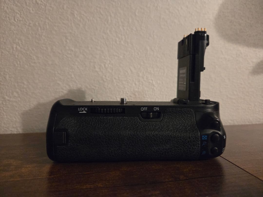 Canon EOS 80D + EF-S 10-22mm + バッテリーグリップ