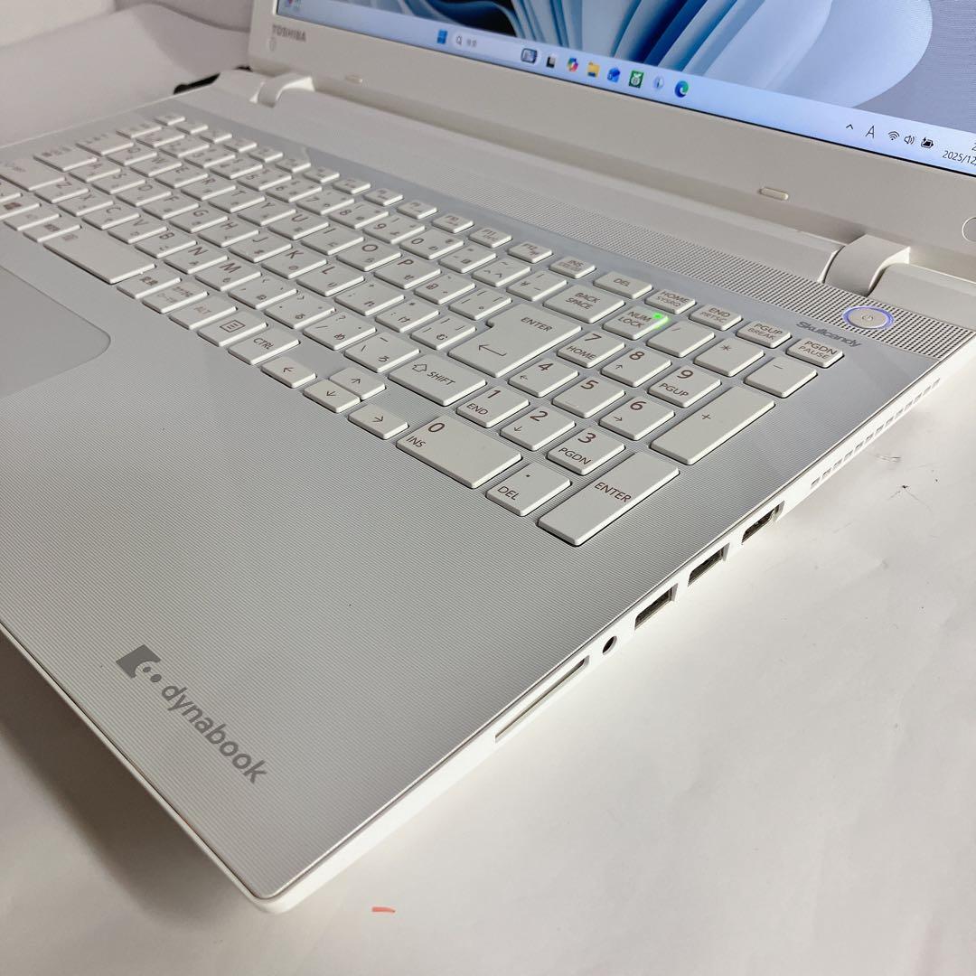 dynabook 6世代Corei7 SSD512GB 16GB 　Win11