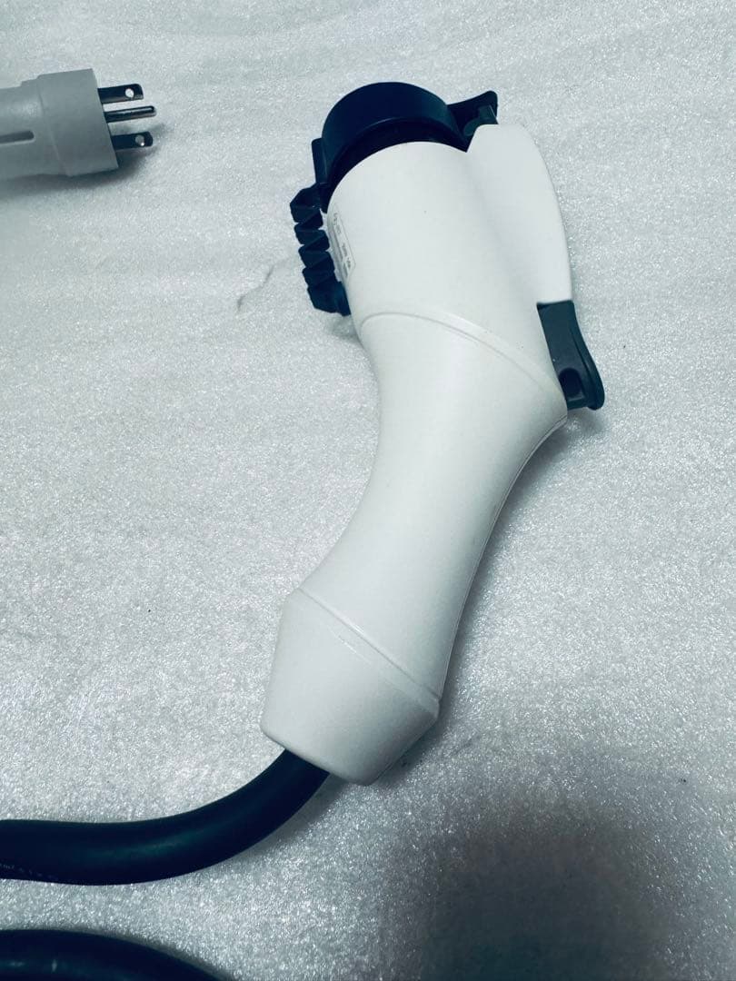 日産リーフ充電ケーブル 3NK5E 257