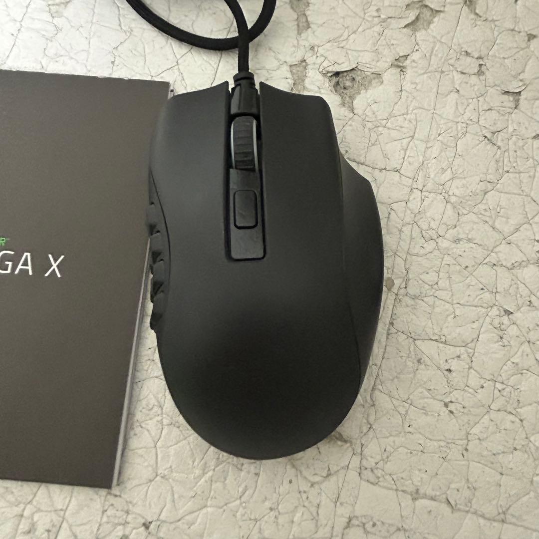 Razer Naga X ゲーミングマウス 有線 MMO向け 美品