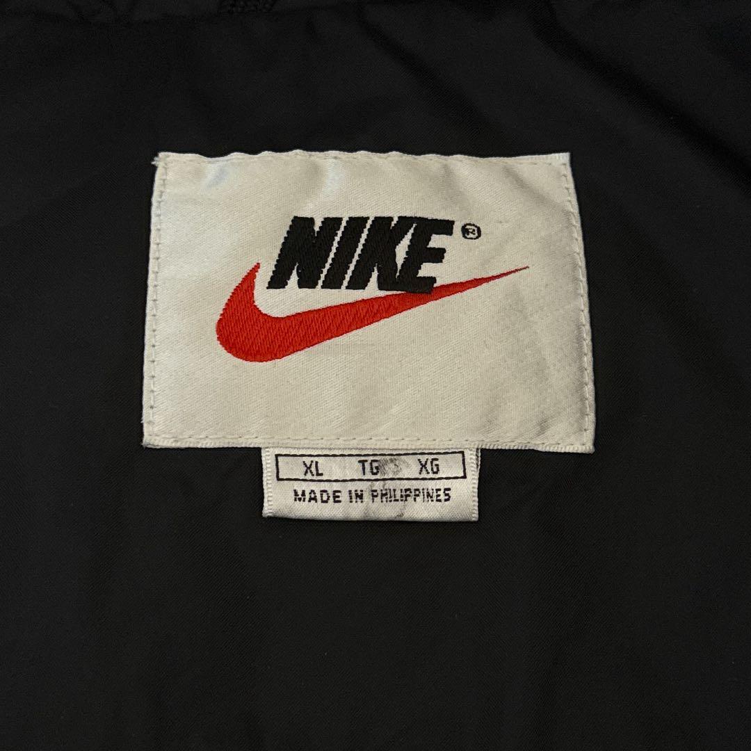ヘ*子様 90s NIKE ナイロンジャケット バックロゴ 刺繍ロゴ 黒 白 青