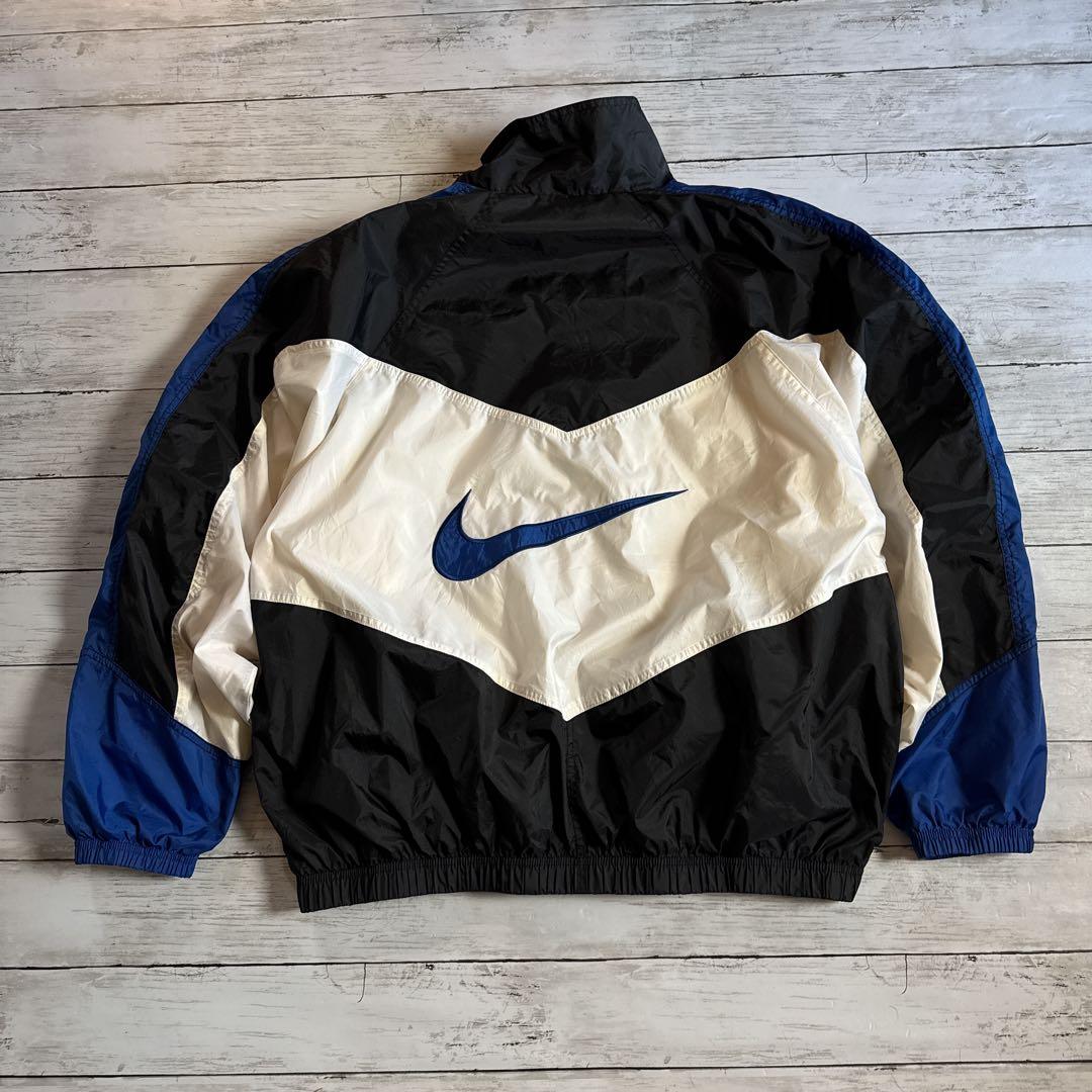 ヘ*子様 90s NIKE ナイロンジャケット バックロゴ 刺繍ロゴ 黒 白 青