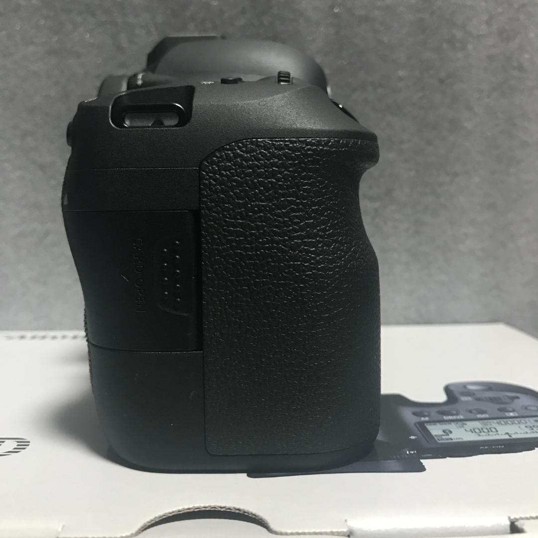 ショット数9,600回 ≪美品≫ EOS 6D Mark II ボディ