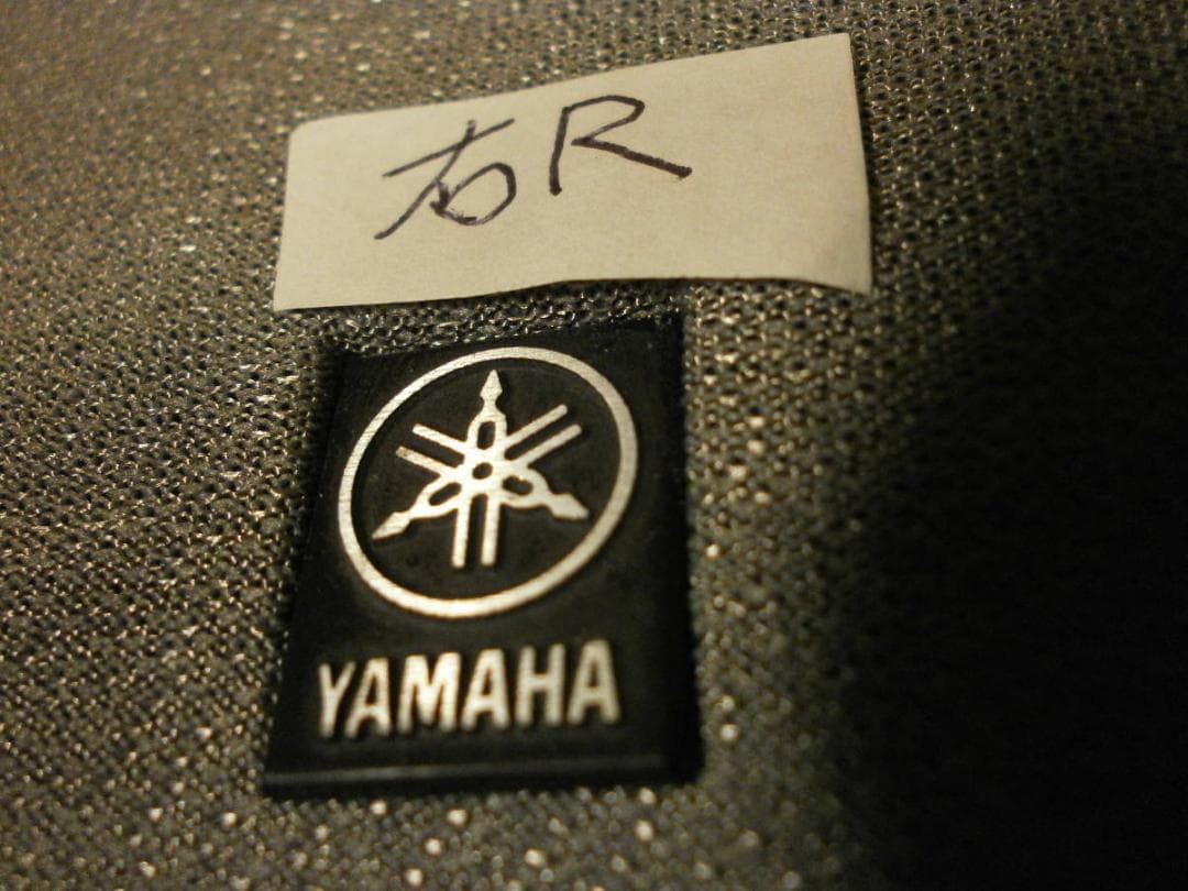 YAMAHA　純正金属製スピーカー用エンブレム　2枚　送料無料