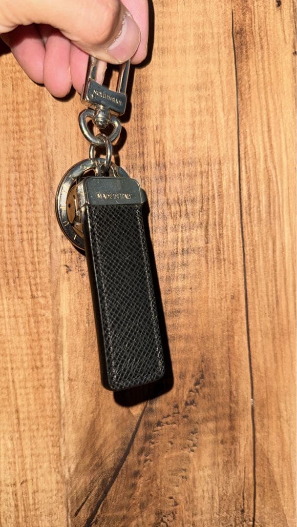 Louis Vuitton ブラック レザー キーリング