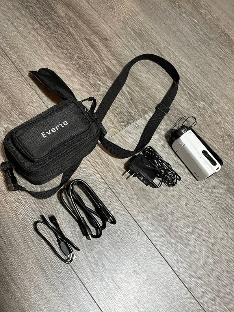 JVC Everio Rエブリオ　白GZ-R470ビデオカメラ