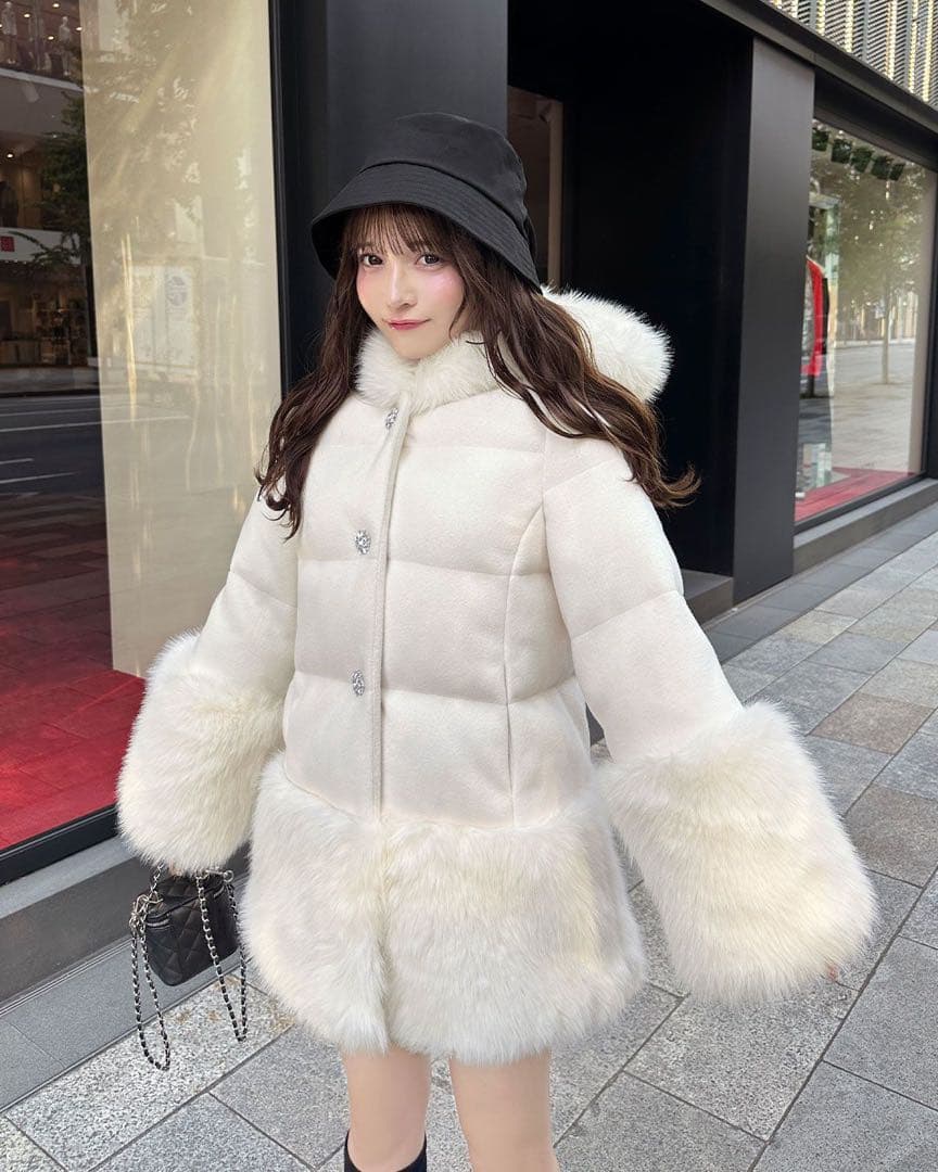 新品タグ付き Rady ファーフーディファイバーダウン オフホワイト S