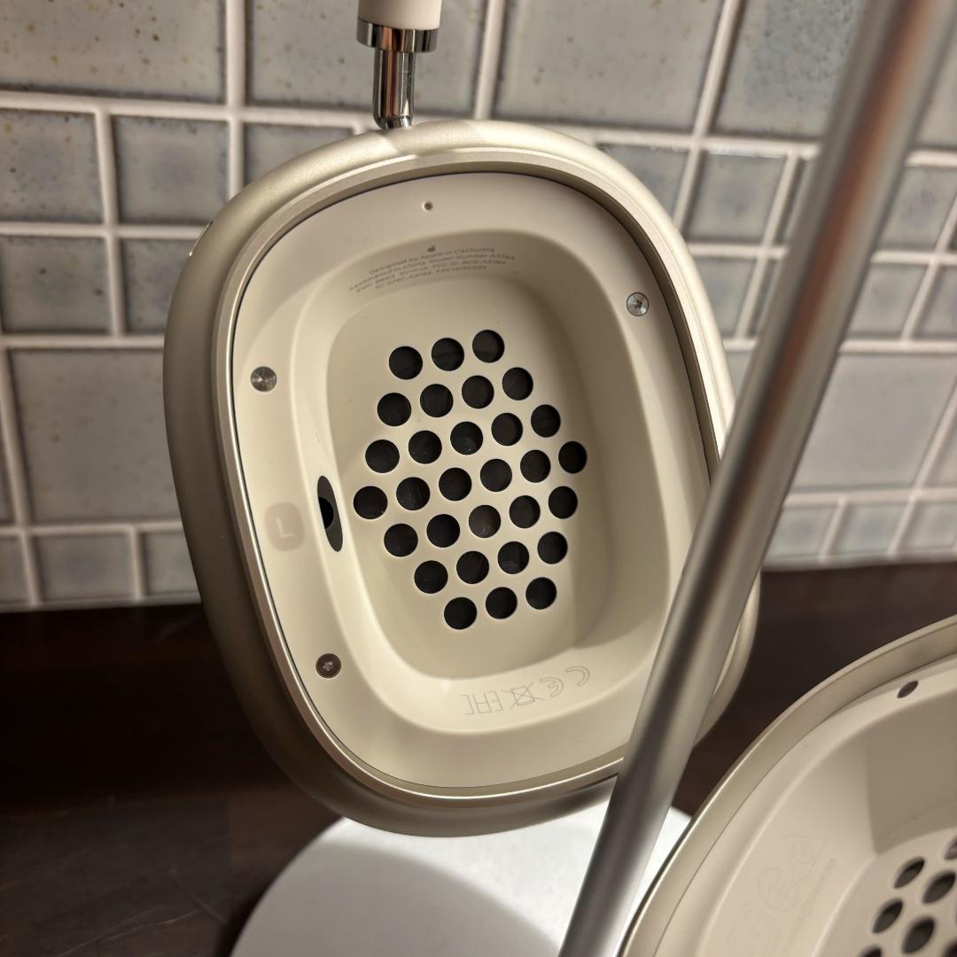 【み】Apple AirPods Max Starlight