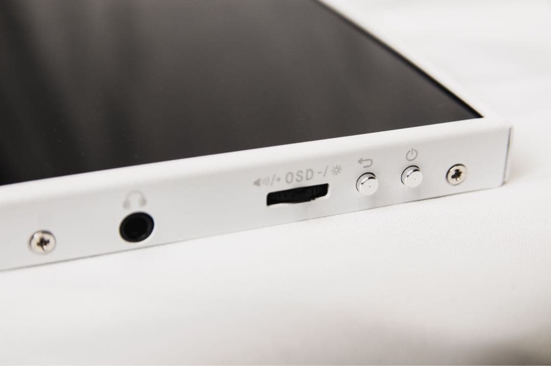 BOE DIYモバイルモニター 15.6インチ4Kゲーム用ポータブルディスプレイ