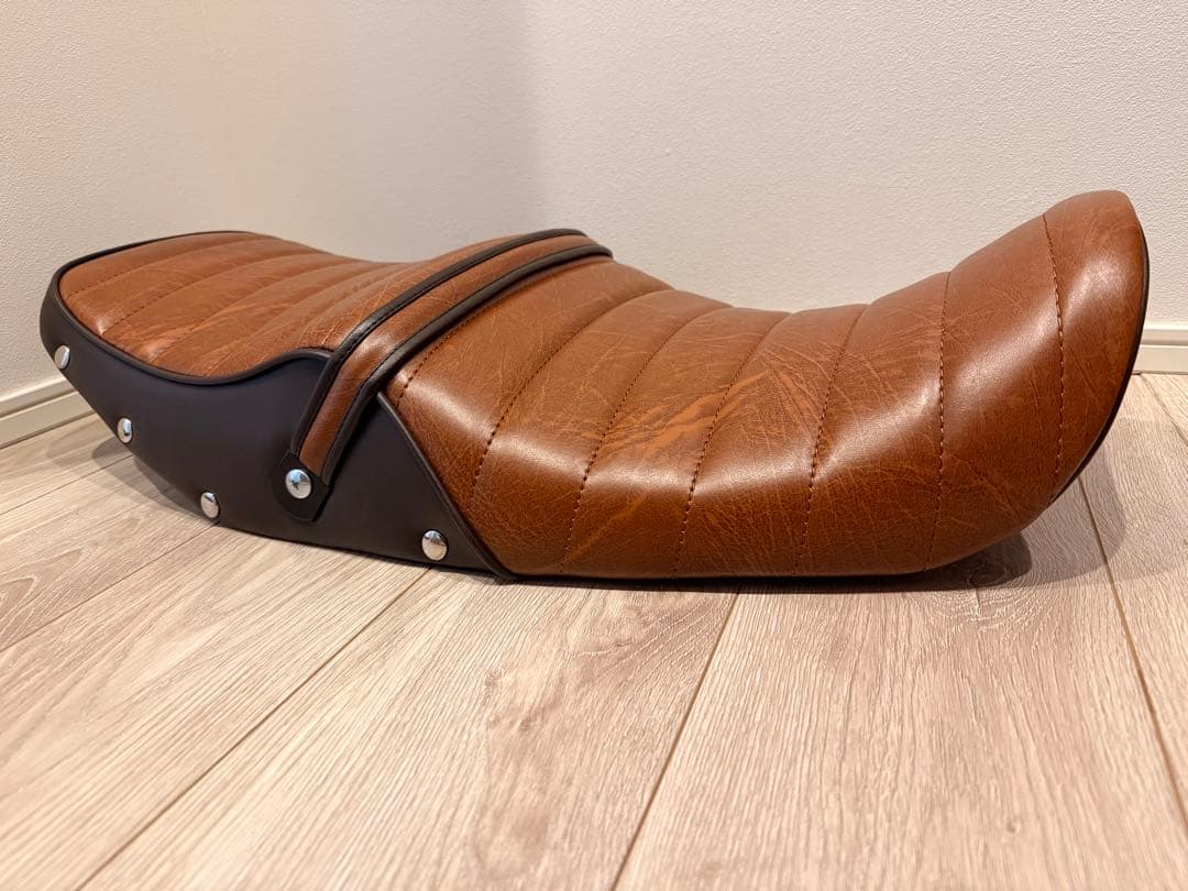 ZRX400 タックロールシート 茶ツート ン 鋲打ち//アンコ抜き