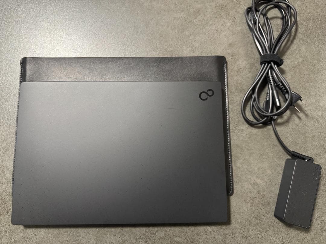 超軽量634g・富士通 LIFEBOOK WU5/J3 Core Ultra 7