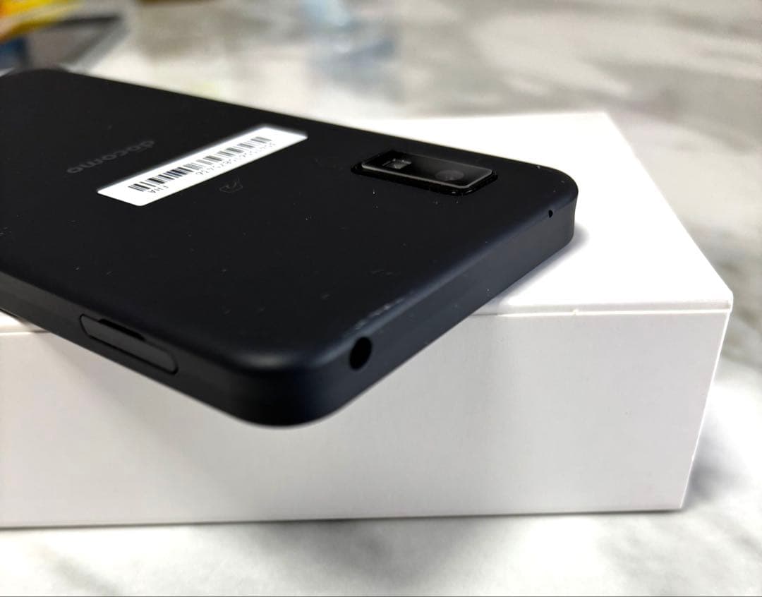 docomo AQUOS wish2 SH-51cチャコール スマホ本体