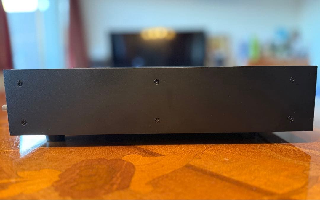 audiolab「8300A」バイワイヤ対応アンプ　ブラック