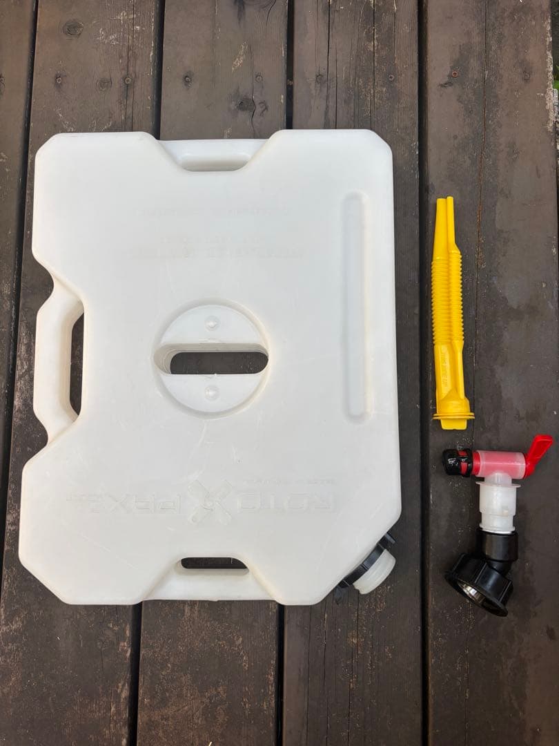 RotopaX ホワイトコンテナ 2ガロン RX-2W 別売り蛇口付