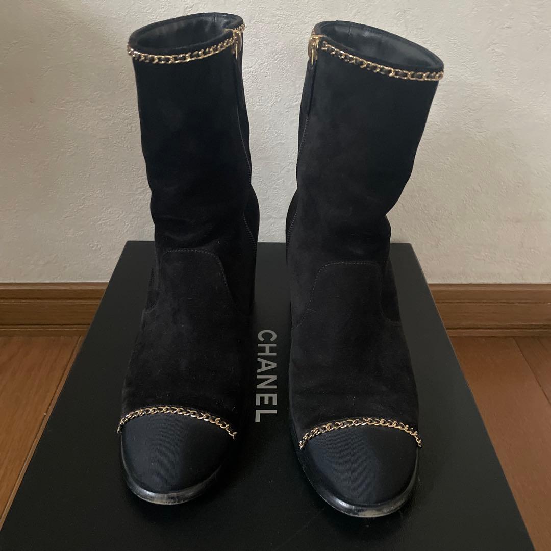 CHANEL 黒　スエード　ショートブーツ