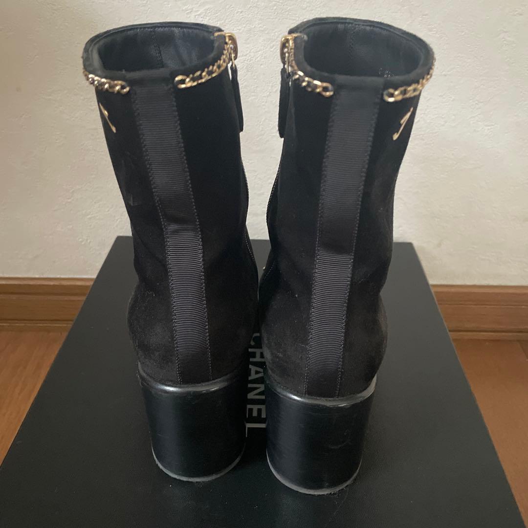 CHANEL 黒　スエード　ショートブーツ