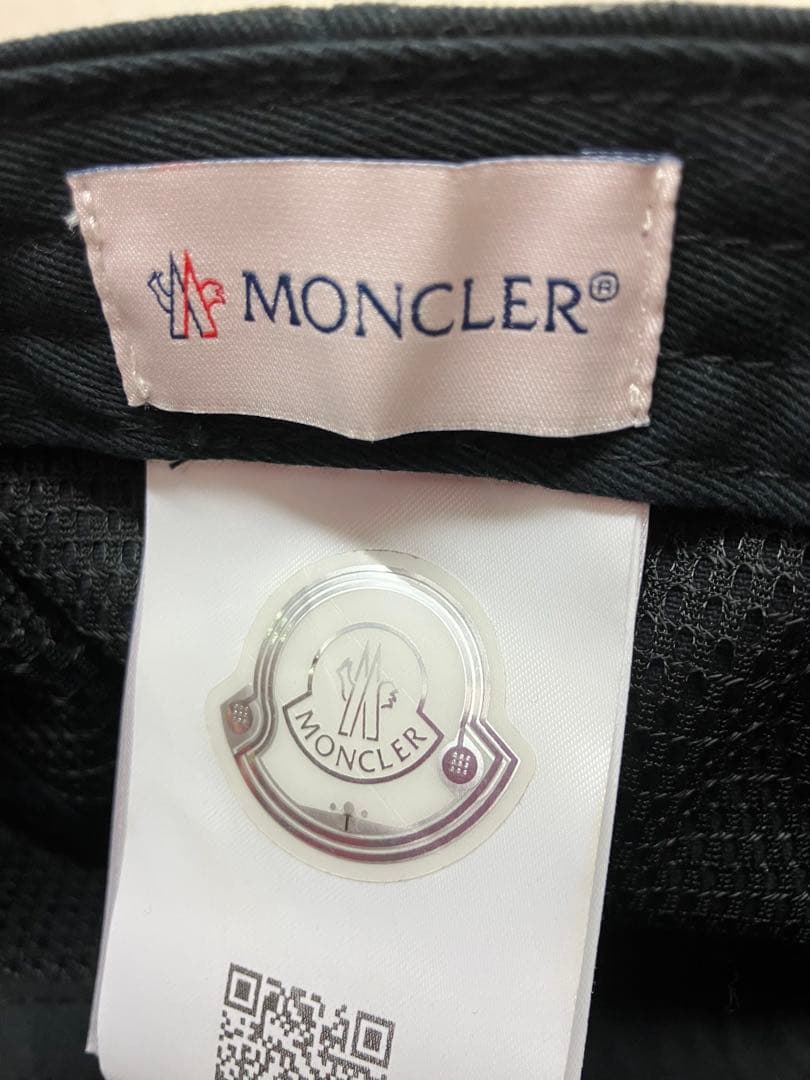【本日限定価格】MONCLER ブラック ベースボールキャップ