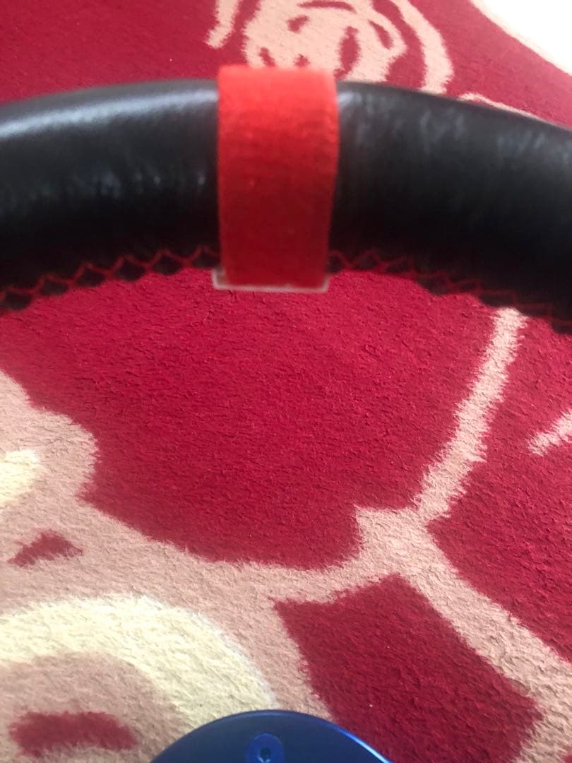 送料込み momo MOD.08 ステアリング 35㎝