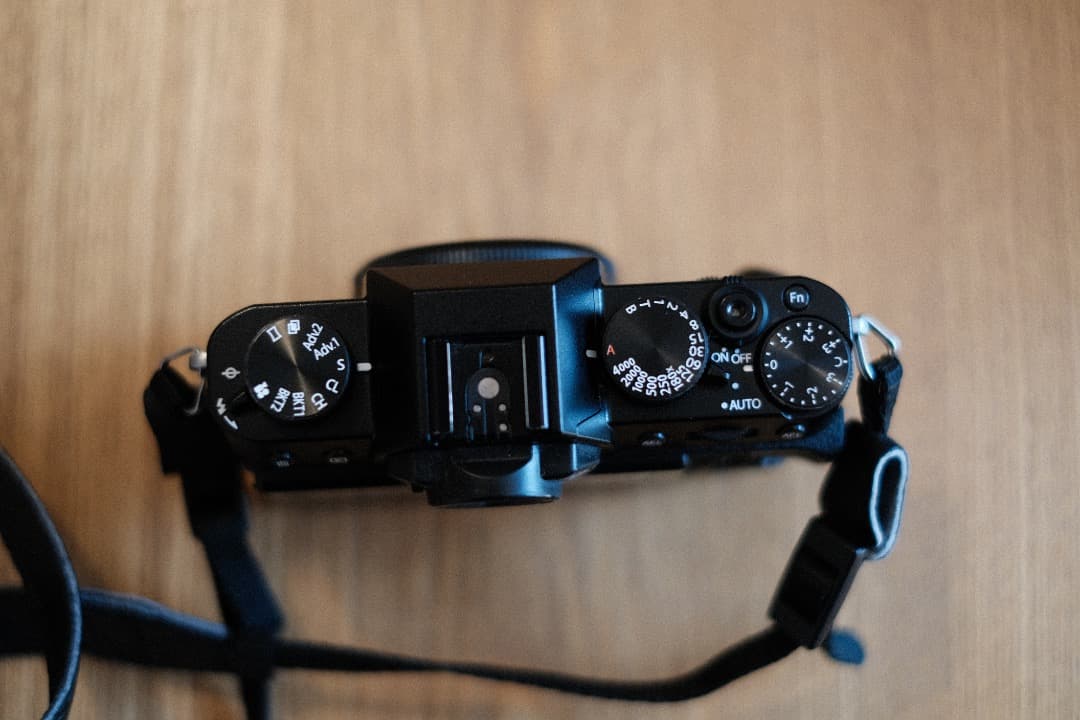 FUJIFILM X-T20 ブラック　完動品　ミラーレスカメラ