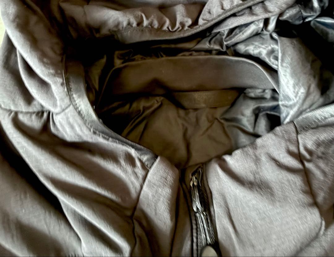 ARC'TERYX フード マウンテンパーカー ブラック ATOM HOODY