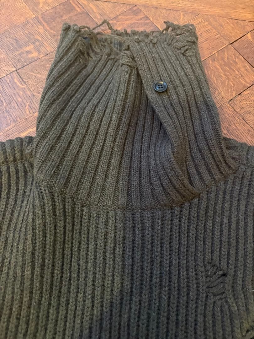 ワイズリブ編み変形ネックベストカーキダークグレー