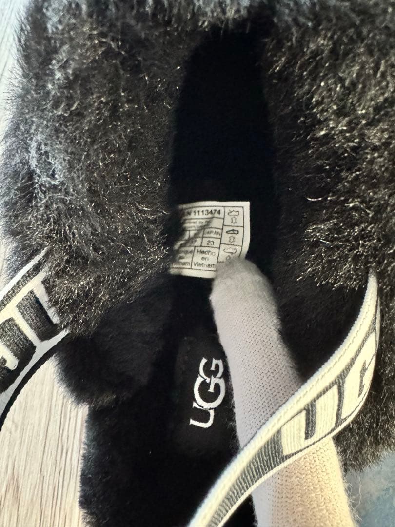 【新品未使用】UGG FUNKETTE ファンケット ブラック 23cm 正規品