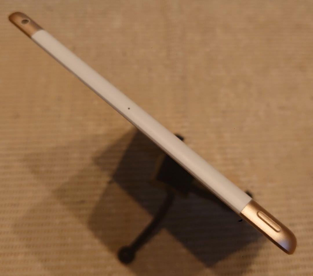 動作品SIMフリーiPad第6世代(A1954)本体32GBジャンク品X47F8