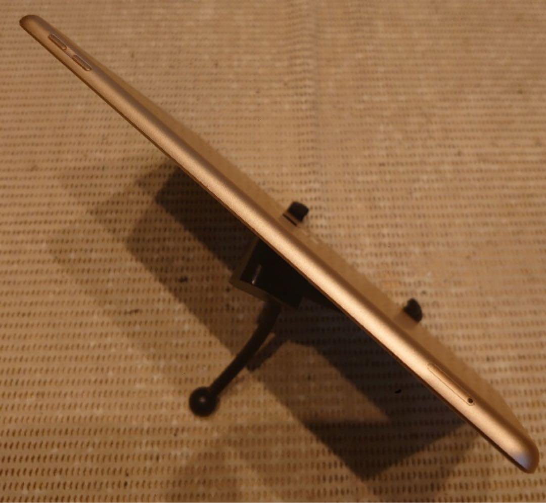 動作品SIMフリーiPad第6世代(A1954)本体32GBジャンク品X47F8