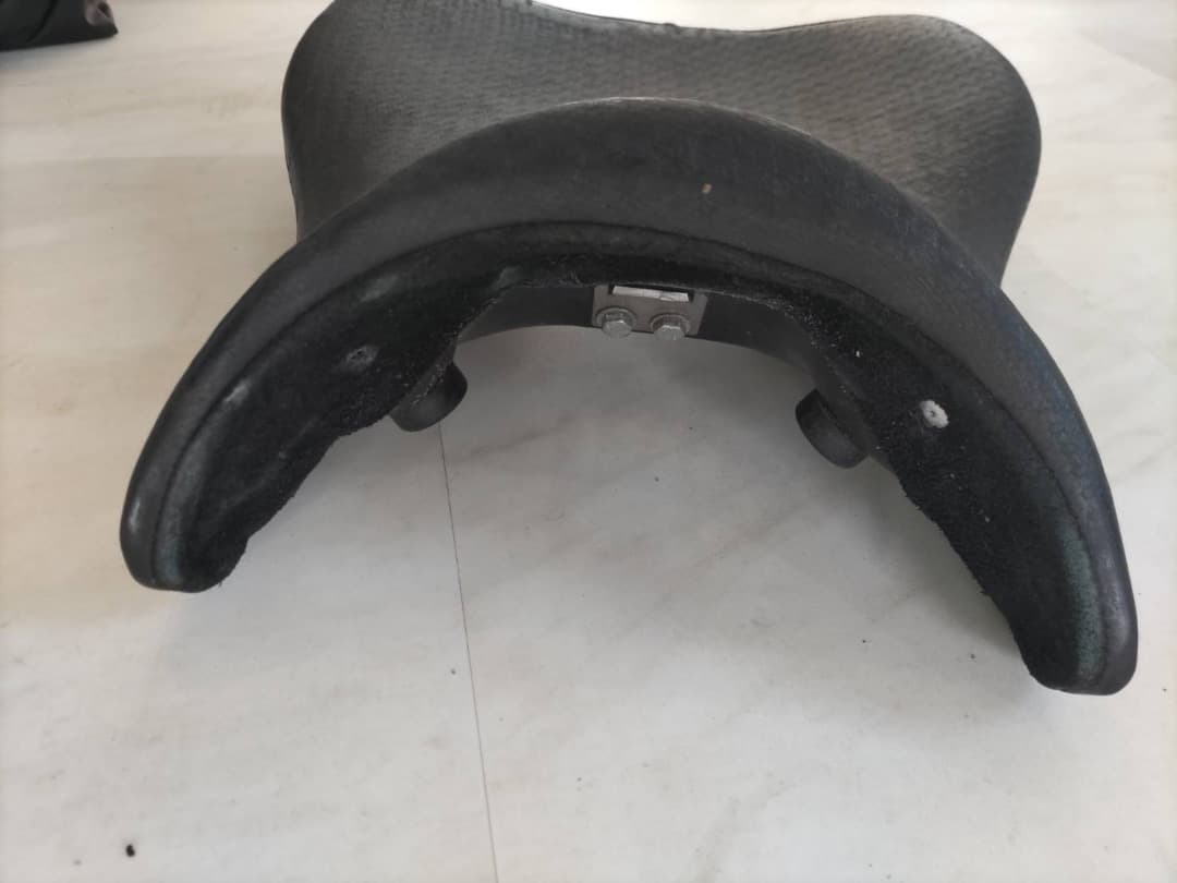 パーツ Yamaha fz1 seat