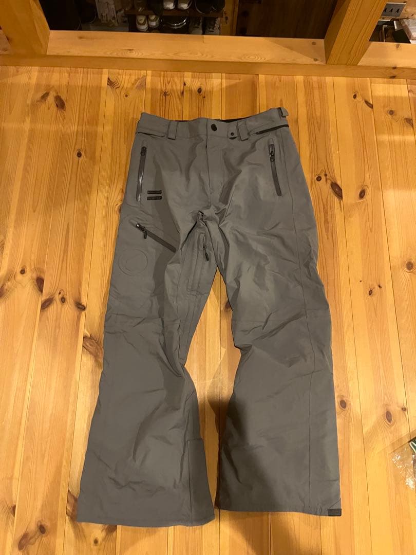 スノーボードウェアVolcom GORE-TEX グレー 上下セット
