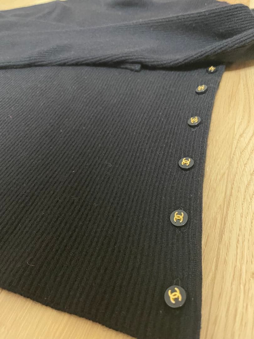 CHANEL黒ブラック★ココマークボタン　リブハイネックセーター　カシミア