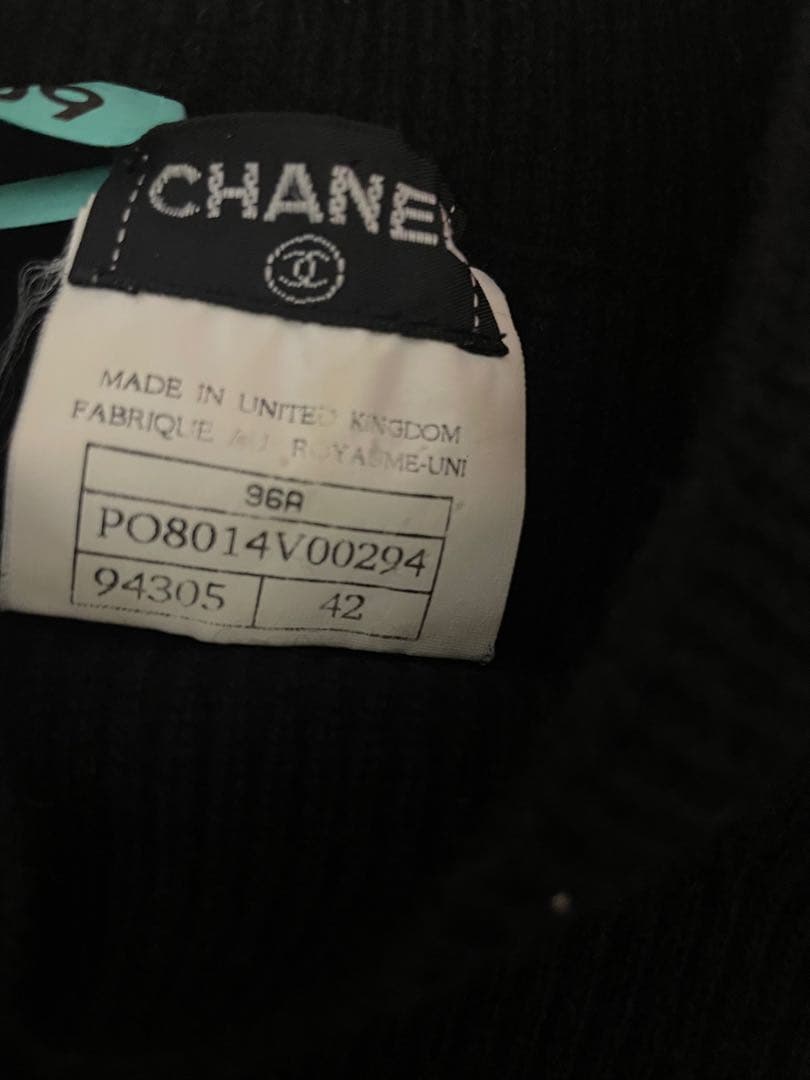 CHANEL黒ブラック★ココマークボタン　リブハイネックセーター　カシミア