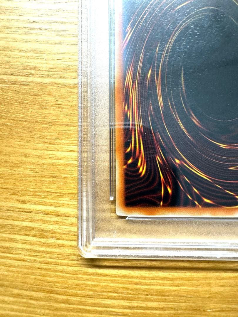 1stEdition クイーンズナイト　旧アジア版　レリーフ　美品　PSA9