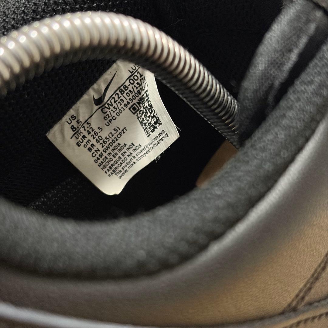 【極美品】 NIKE エアフォース1 07 ブラック 26.5㎝