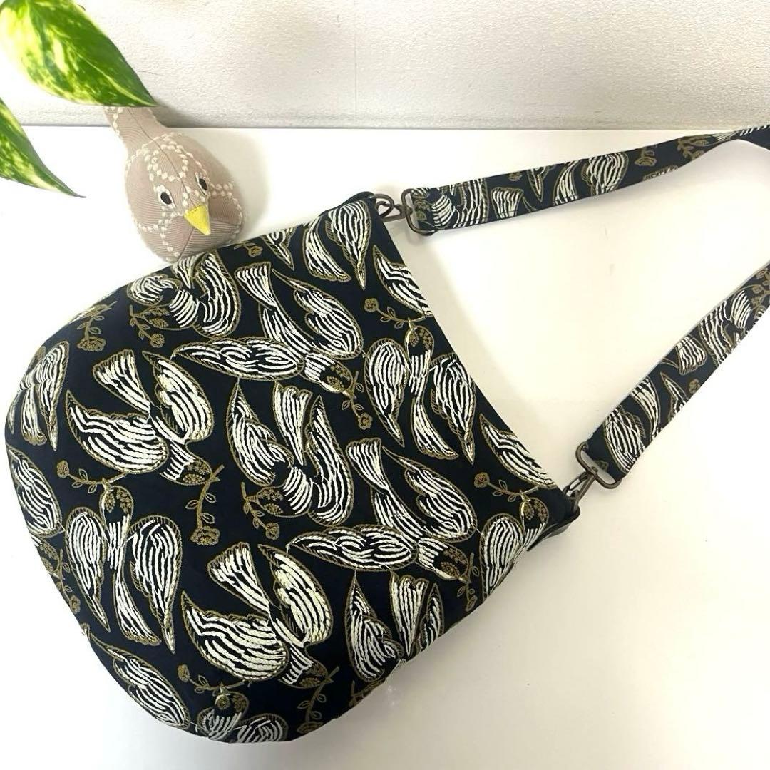 ミナペルホネン　ハンドメイドバッグ　まーるいショルダーバッグ