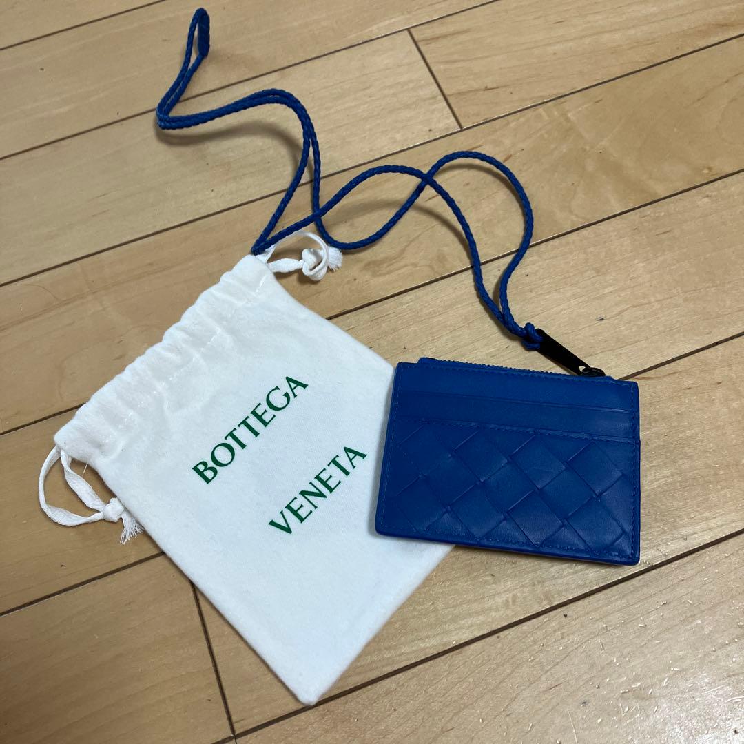 ボッテガヴェネタ　カードケース　ネックストラップ