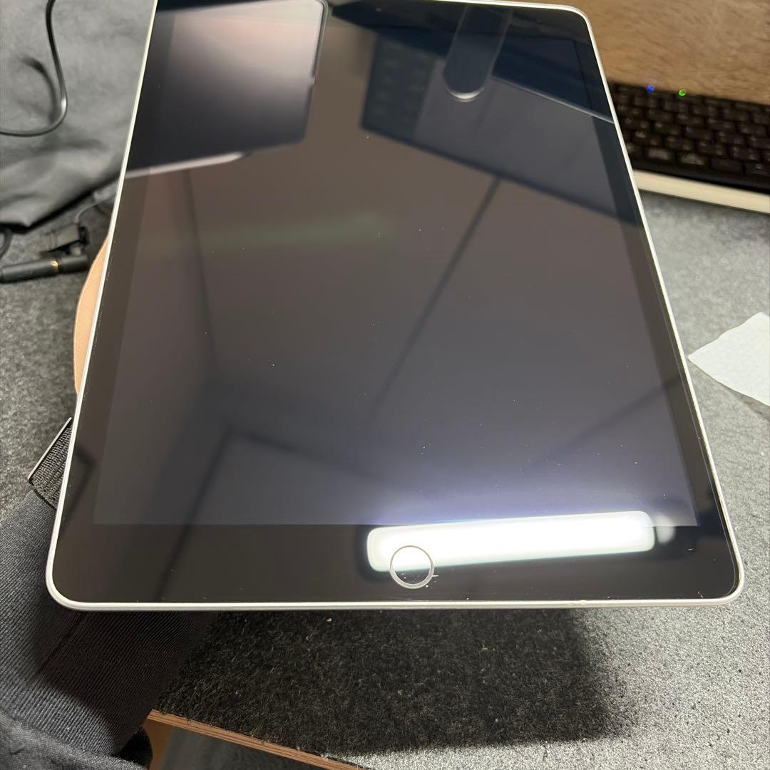 iPad9世代無印256GBシルバー WiFiモデル simフリー