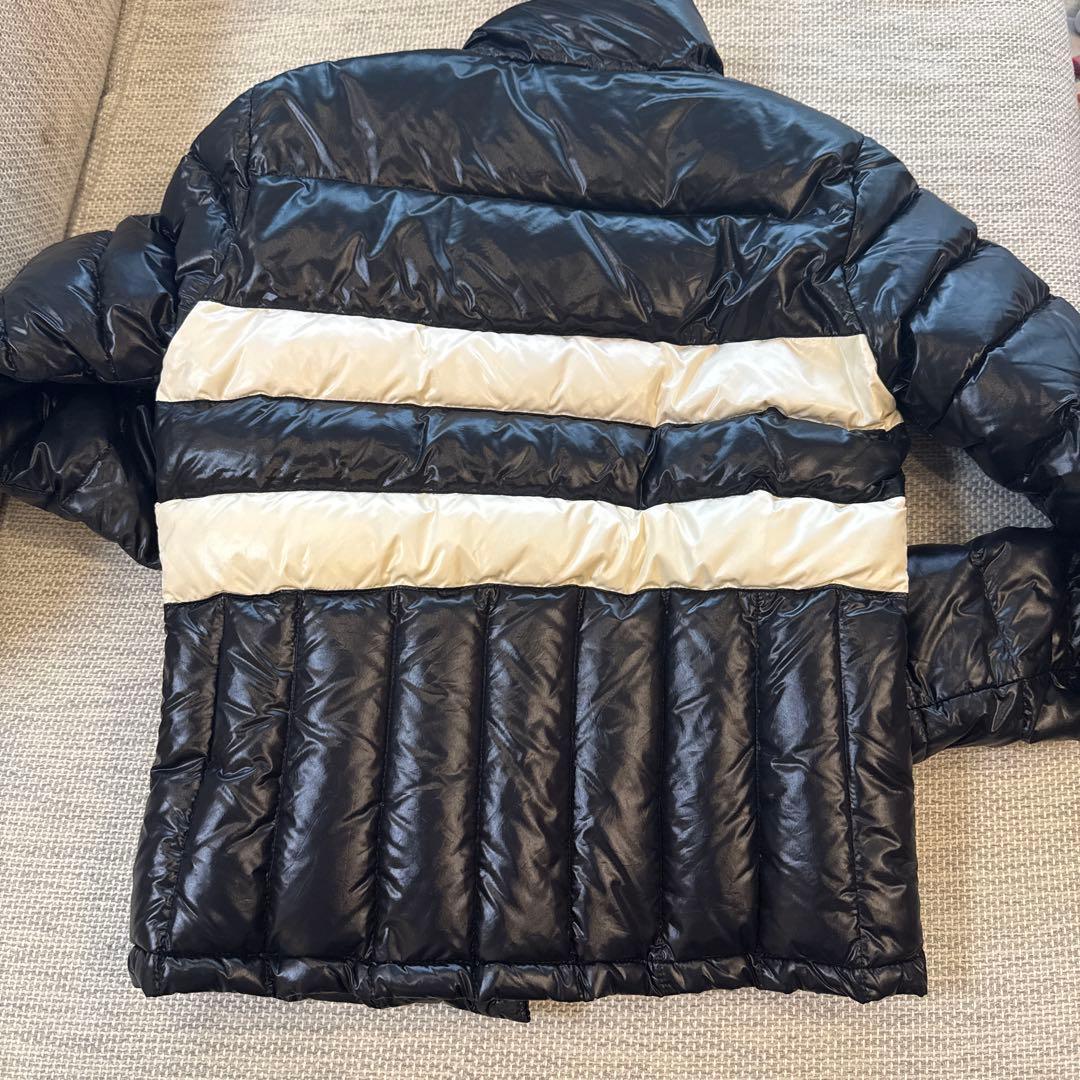 MONCLER ストライプダウンジャケット