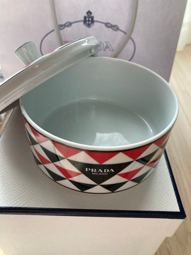 【廃盤品】 PRADA　ジュエリー ボックス　ポーセリン　箱有　新品未使用　陶器
