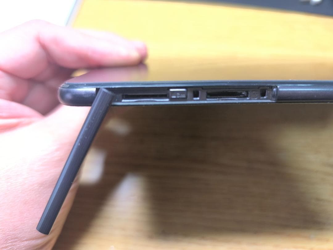 ASUS ZenPad 3 8.0　メモリ４G　８インチ　SIMフリー