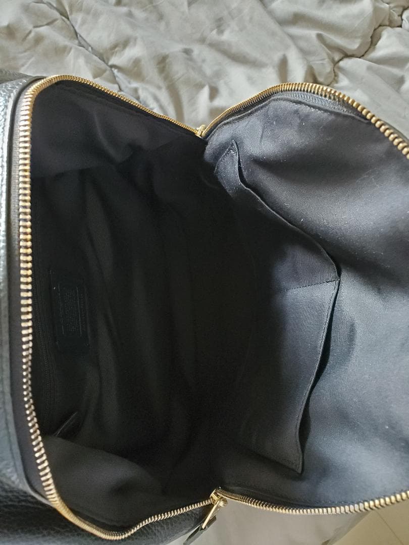 COACH チャーリー ペブルド レザー バックパック ブラック