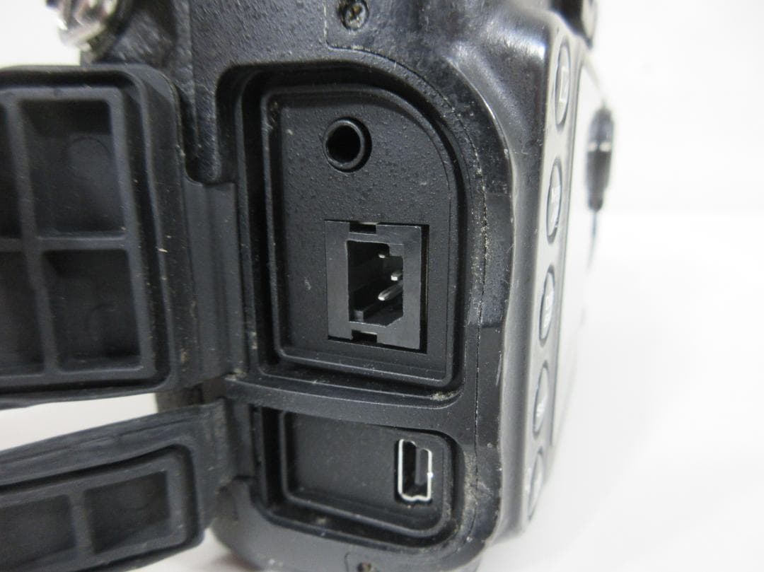 0112Z【ジャンク】FUJIFILM FinePix S5 Pro ボディ